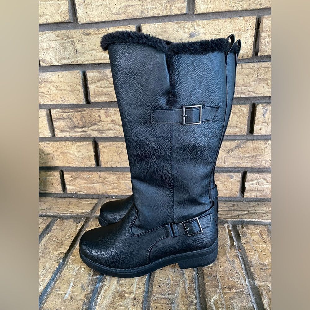 Totes faux fur lined rain boots